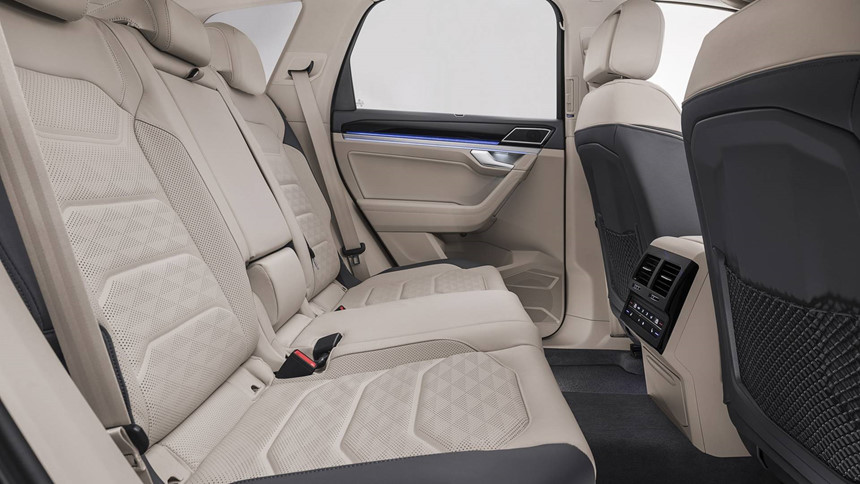 Volkswagen Touareg 2019 ra mắt - tiệm cận phân khúc hạng sang